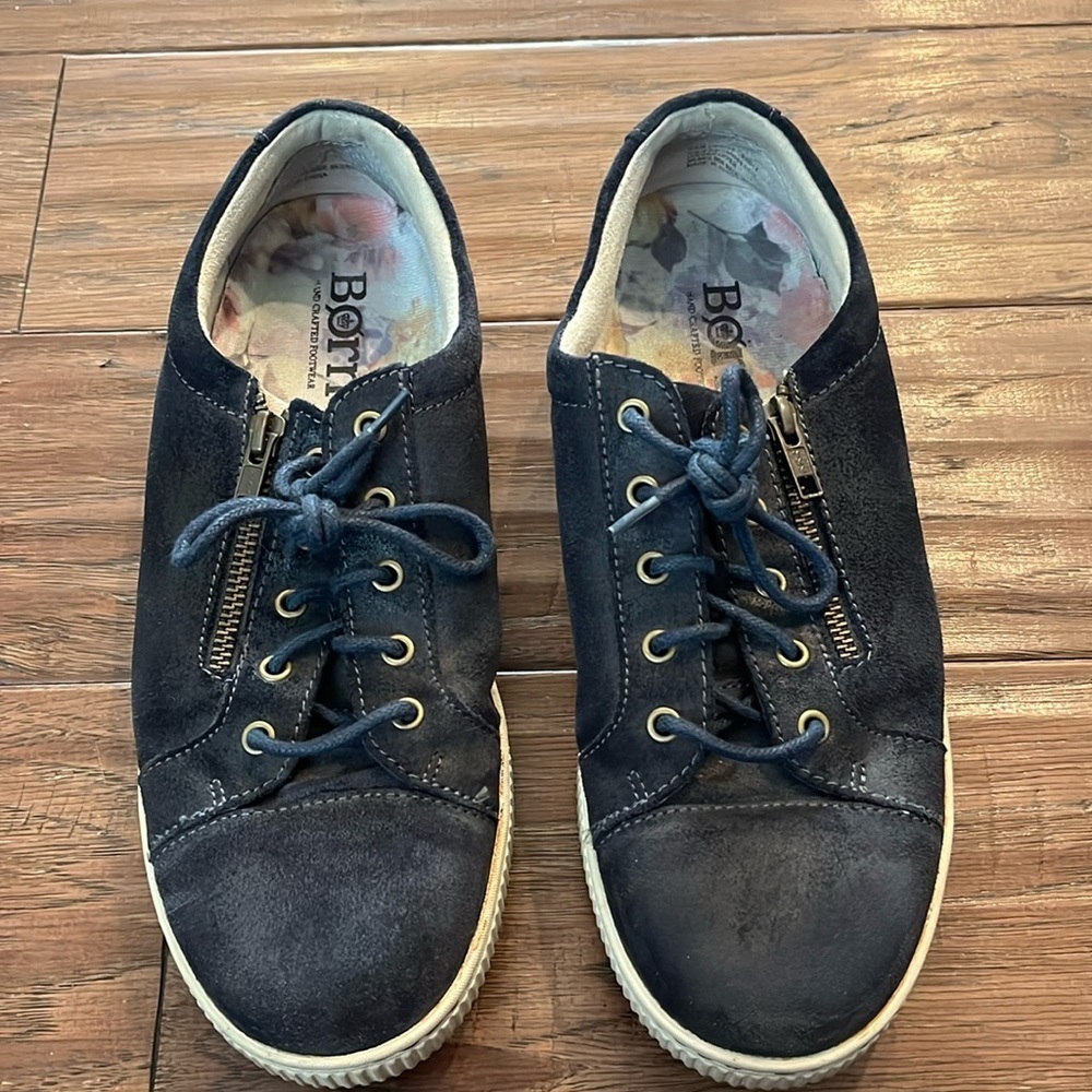 Born Women’s Blue Iridescent Leather Casual Sneakers
